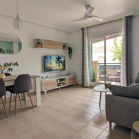 Apartamento Las Palmeras - Con Terraza, Barbacoa, Aire Acondicionado Y A 250M De La Playa! Los Alcázares Exterior photo