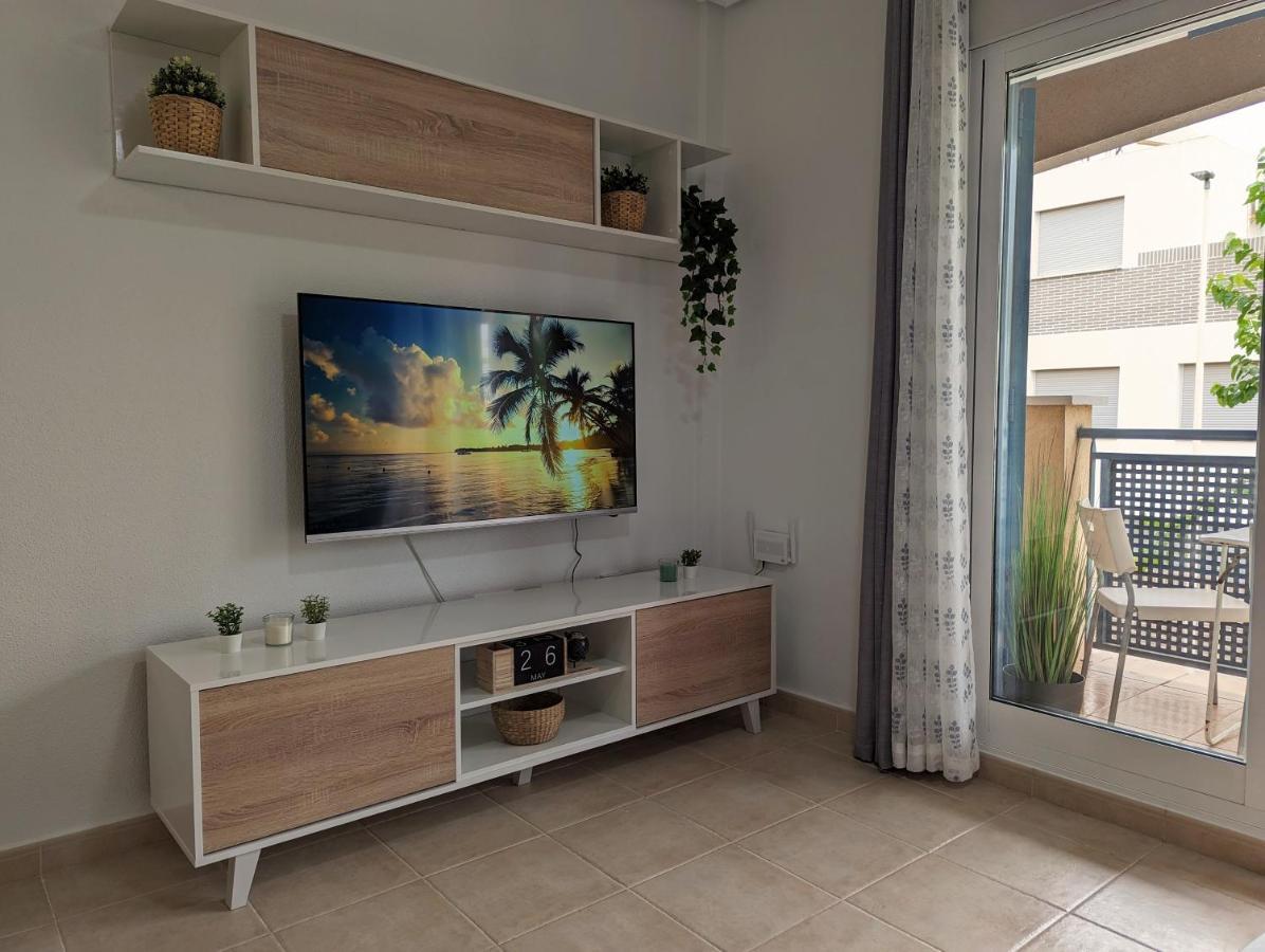 Apartamento Las Palmeras - Con Terraza, Barbacoa, Aire Acondicionado Y A 250M De La Playa! Los Alcázares Exterior photo