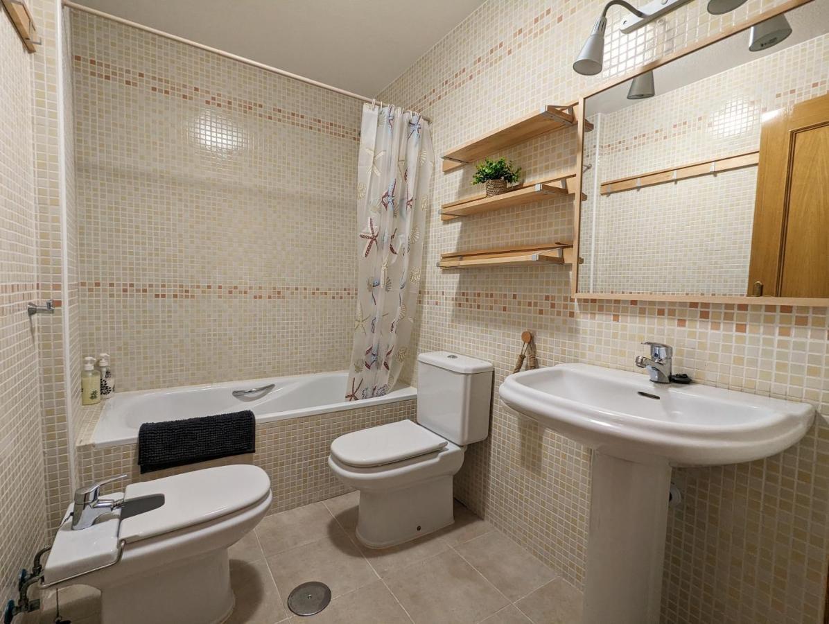 Apartamento Las Palmeras - Con Terraza, Barbacoa, Aire Acondicionado Y A 250M De La Playa! Los Alcázares Exterior photo