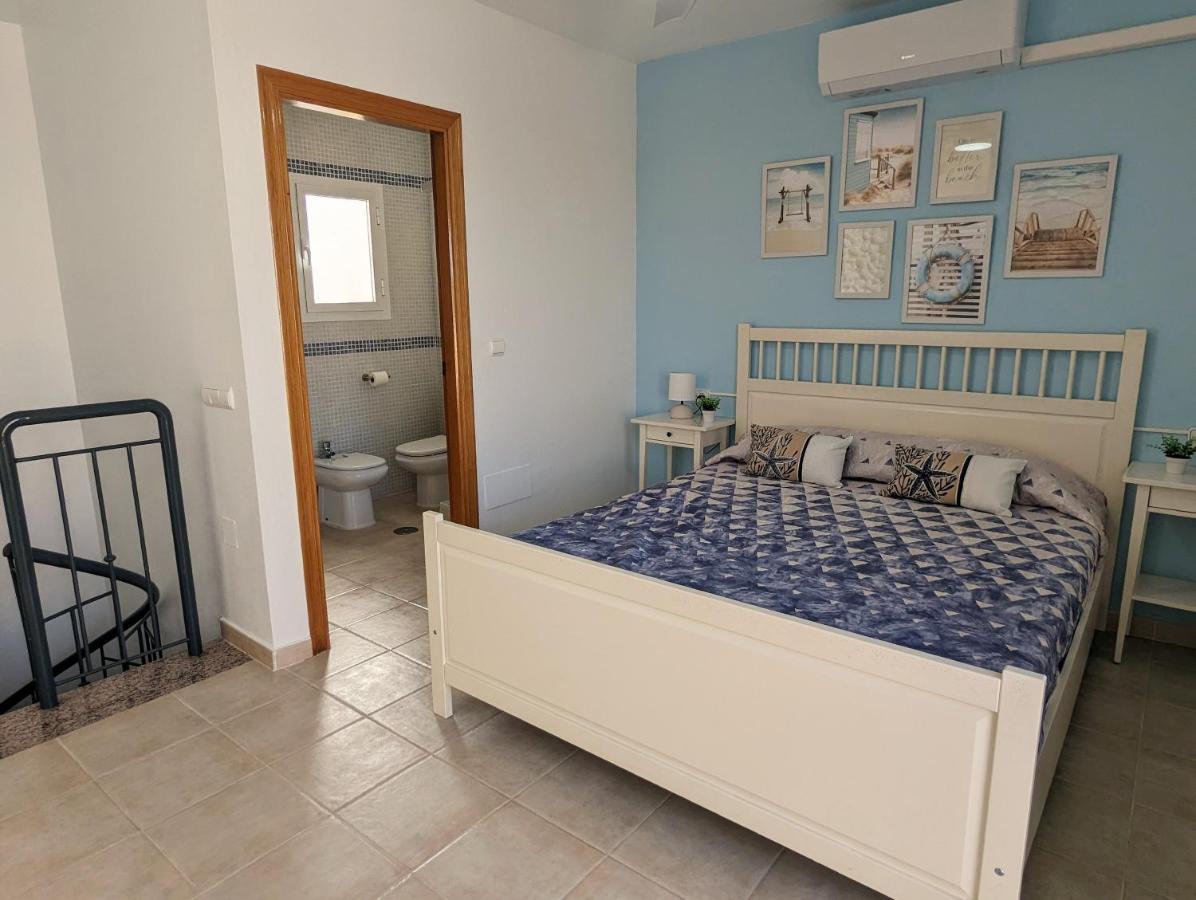 Apartamento Las Palmeras - Con Terraza, Barbacoa, Aire Acondicionado Y A 250M De La Playa! Los Alcázares Exterior photo